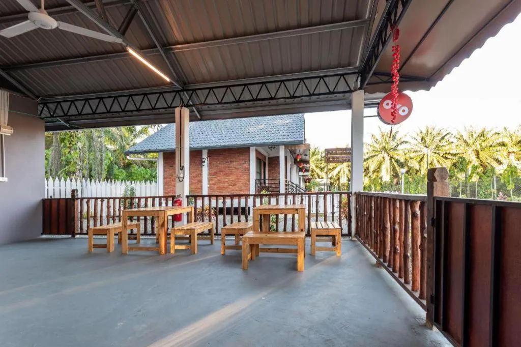 OYO 90149 Pua Family Semporna