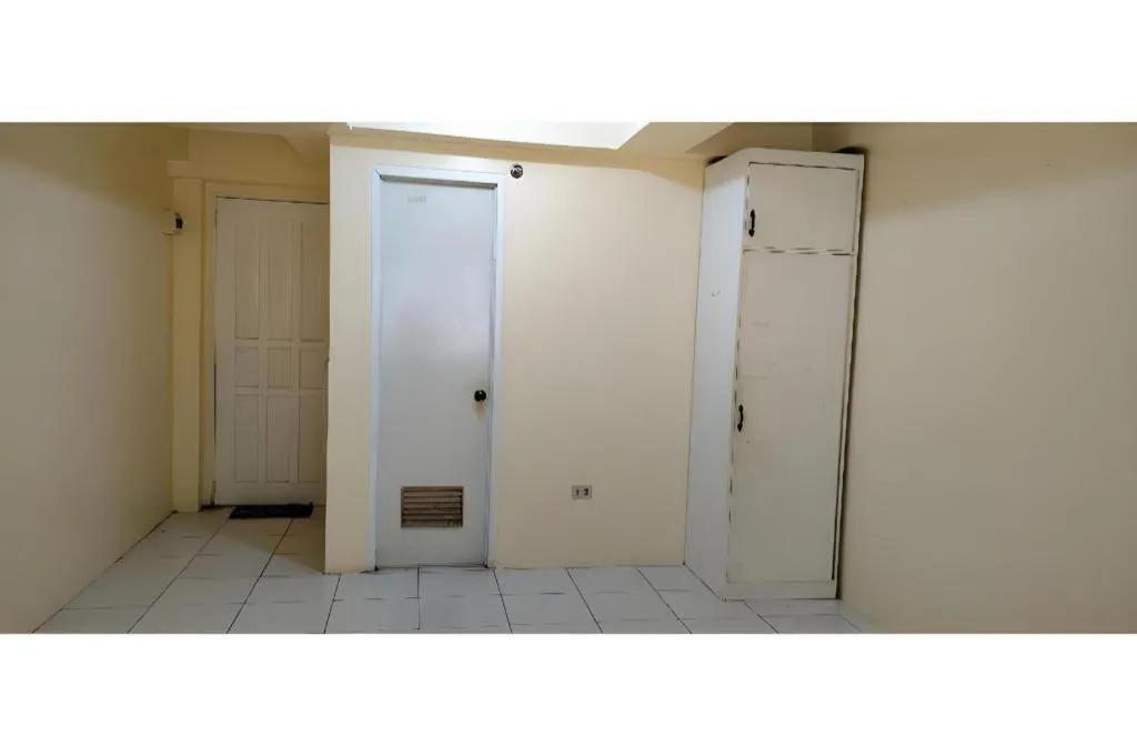 OYO 800 DDD Habitat Dormtel Bacolod