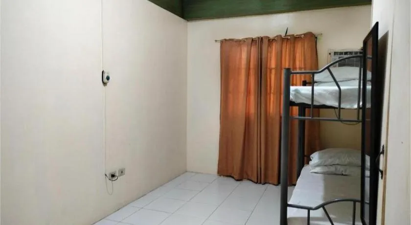 Bed in OYO 800 DDD Habitat Dormtel Bacolod