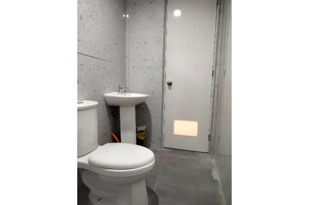 OYO 800 DDD Habitat Dormtel Bacolod