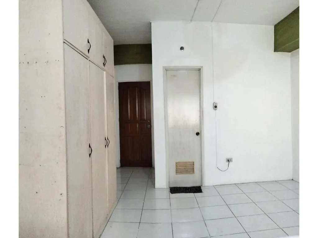 OYO 800 DDD Habitat Dormtel Bacolod