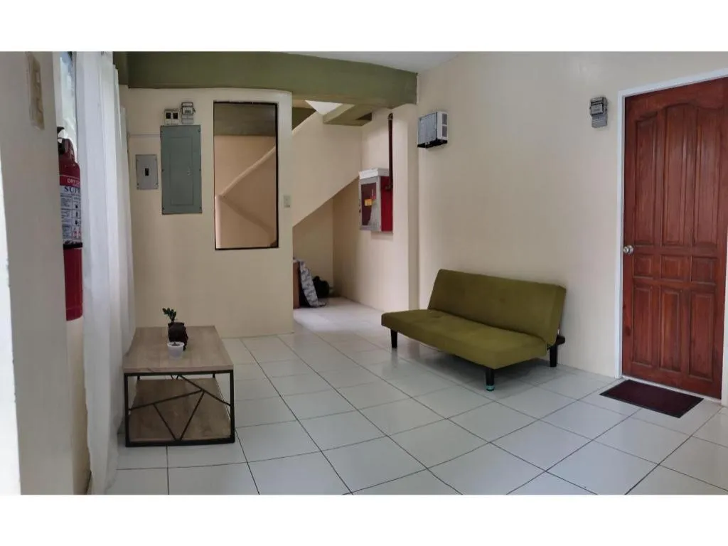 OYO 800 DDD Habitat Dormtel Bacolod