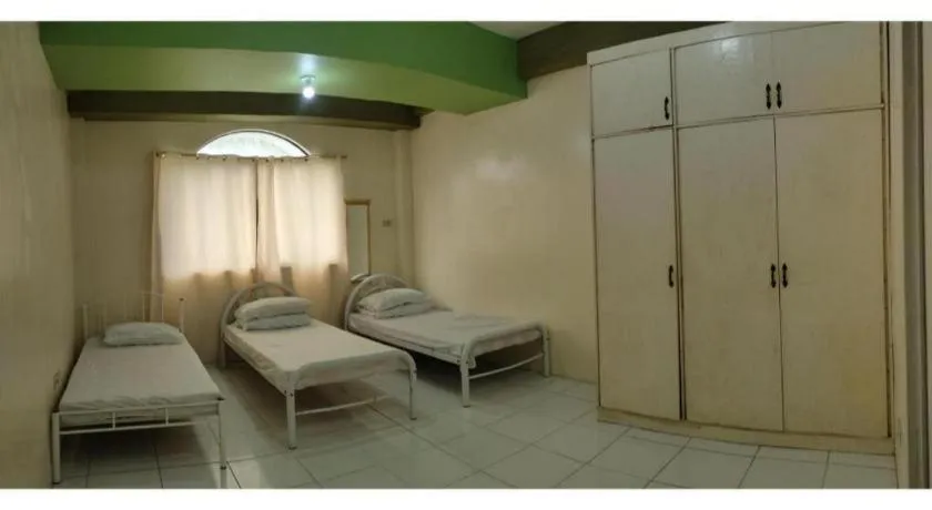 OYO 800 DDD Habitat Dormtel Bacolod