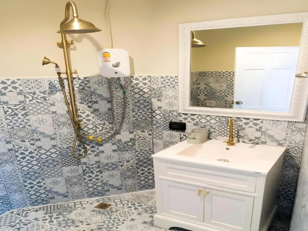 2499 Heritage Chinatown Bangkok Hotel By RoomQuest