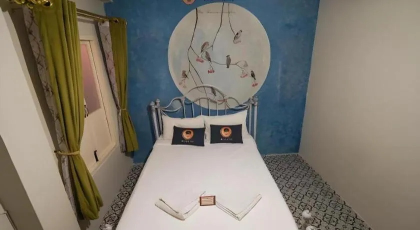 Bed in 2499 Heritage Chinatown Bangkok Hotel By RoomQuest