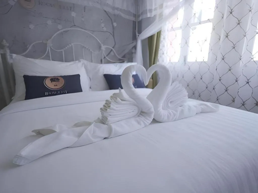 Bed in 2499 Heritage Chinatown Bangkok Hotel By RoomQuest