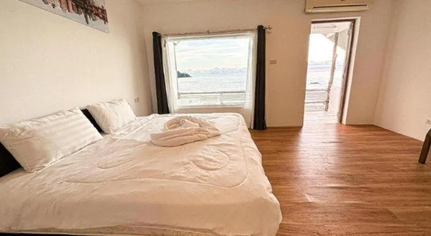 Bed in Capital O 75411 Navagio​ Boutique​ Koh​ Chang
