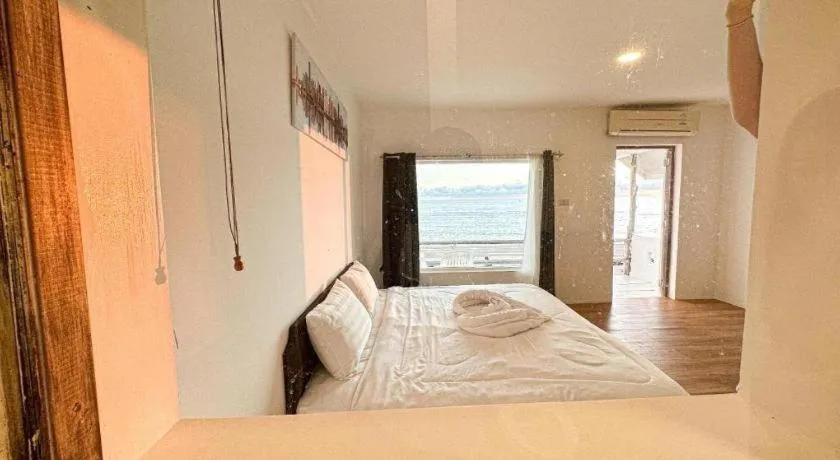 Bed in Capital O 75411 Navagio​ Boutique​ Koh​ Chang