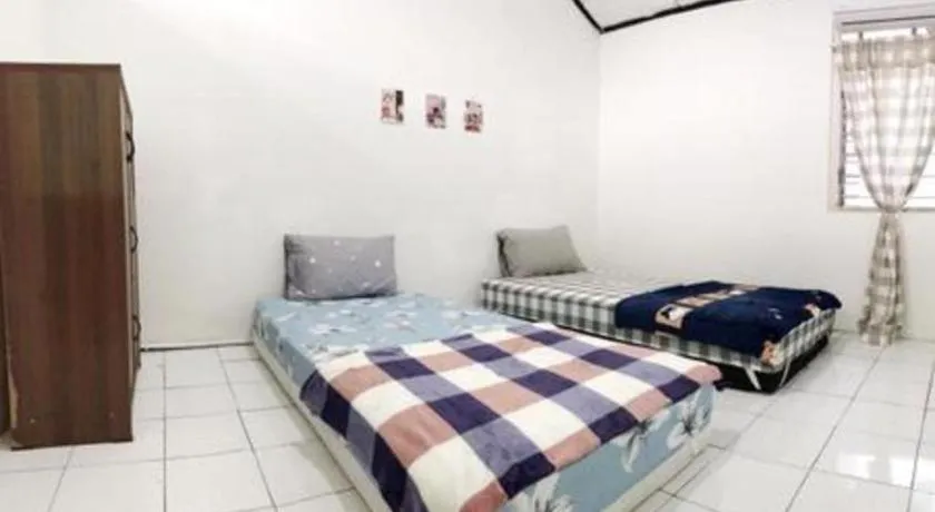 Bed in Dehome near Pakuwon Mall (Syariah)