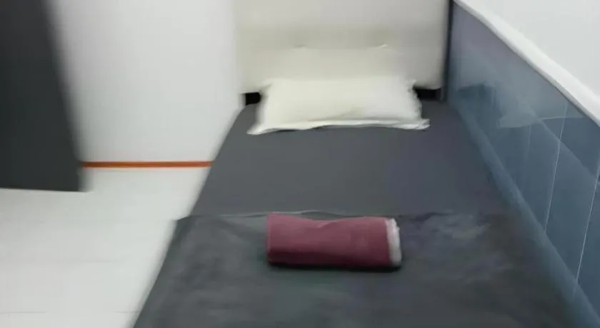 Bed in OYO HOME 90768 Flo Inn Motel