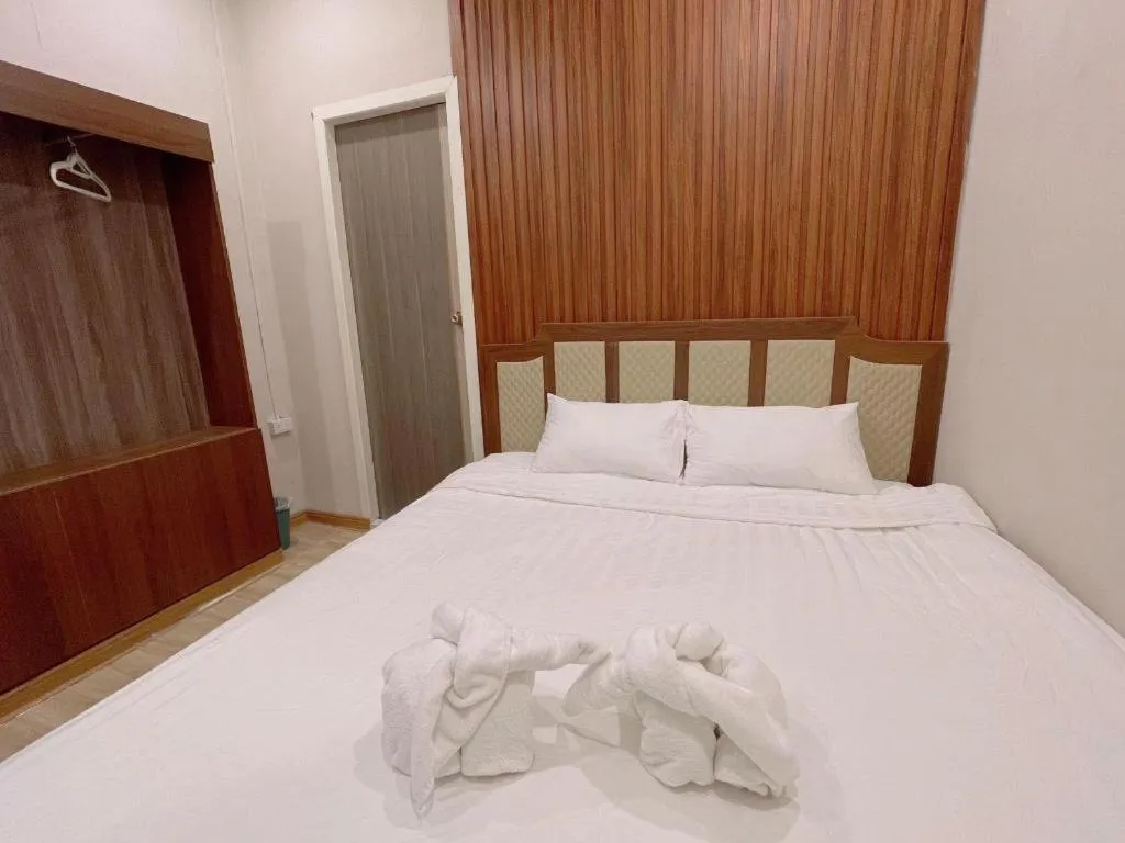 Bed in Heavenchy Hotel