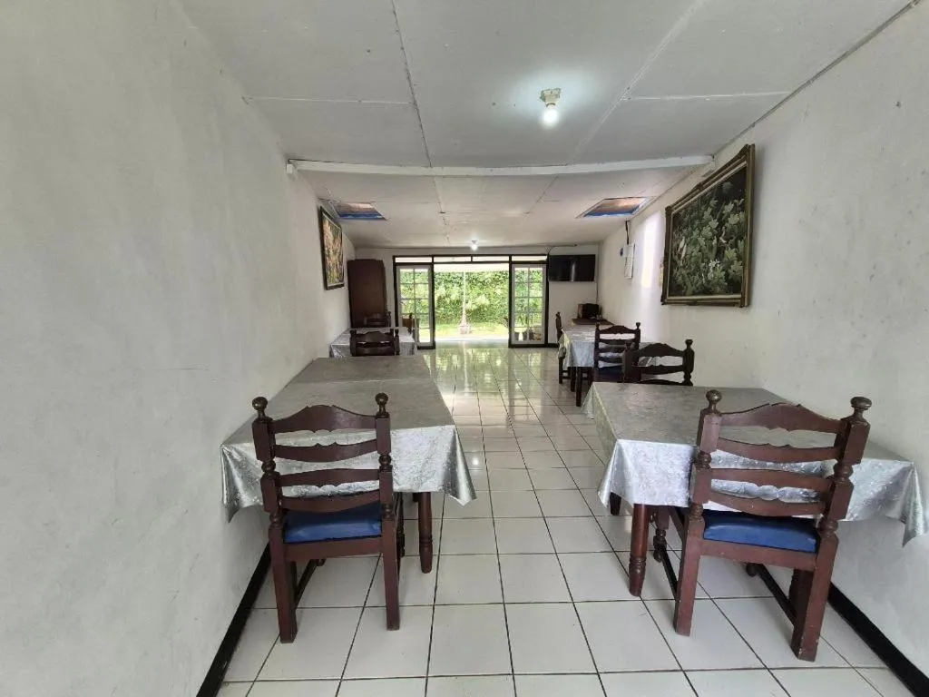 Capital O 94094 New Lembah Nyiur