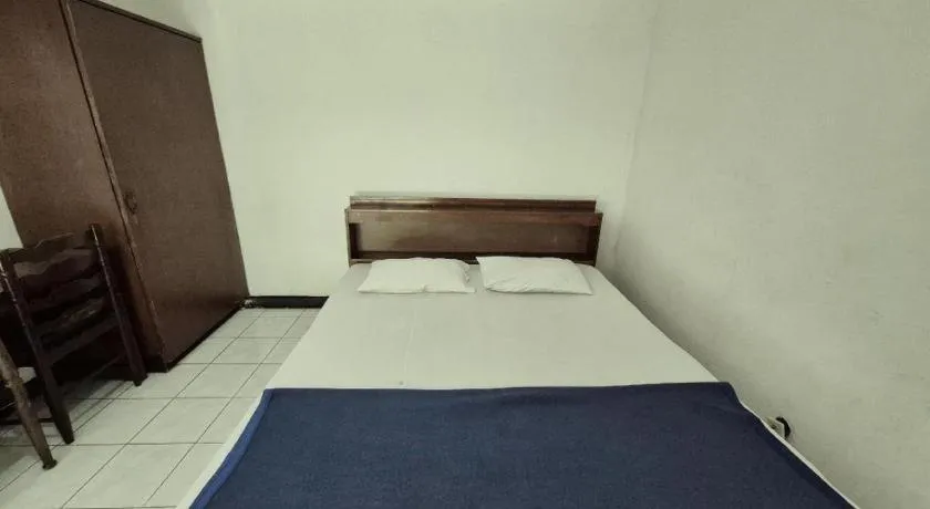 Bed in Capital O 94094 New Lembah Nyiur