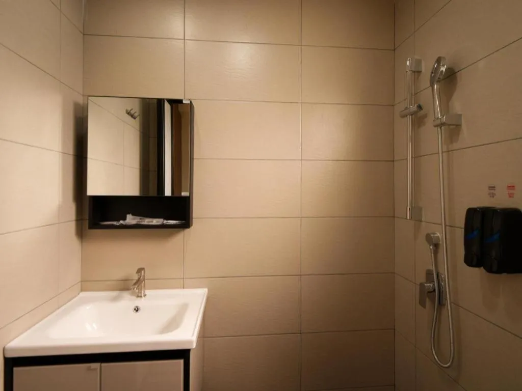 Weiss Hotels Kepong Baru