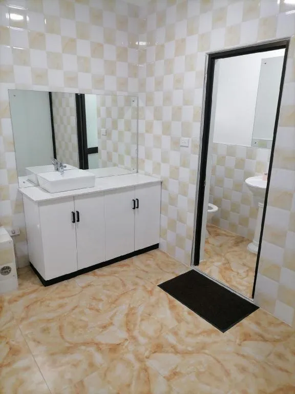 White Diamond Apartment