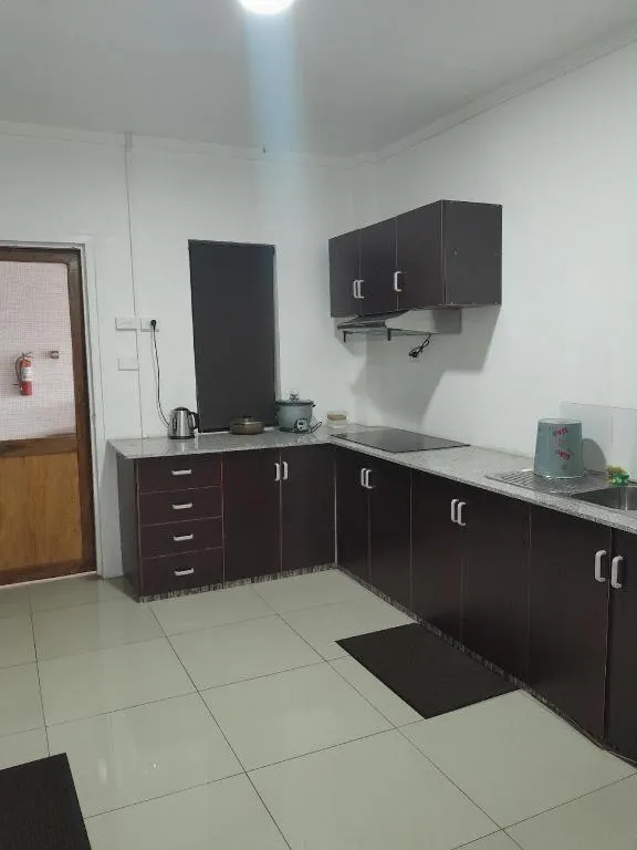 White Diamond Apartment