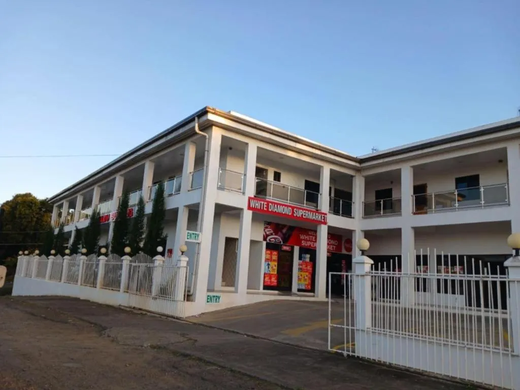 White Diamond Apartment