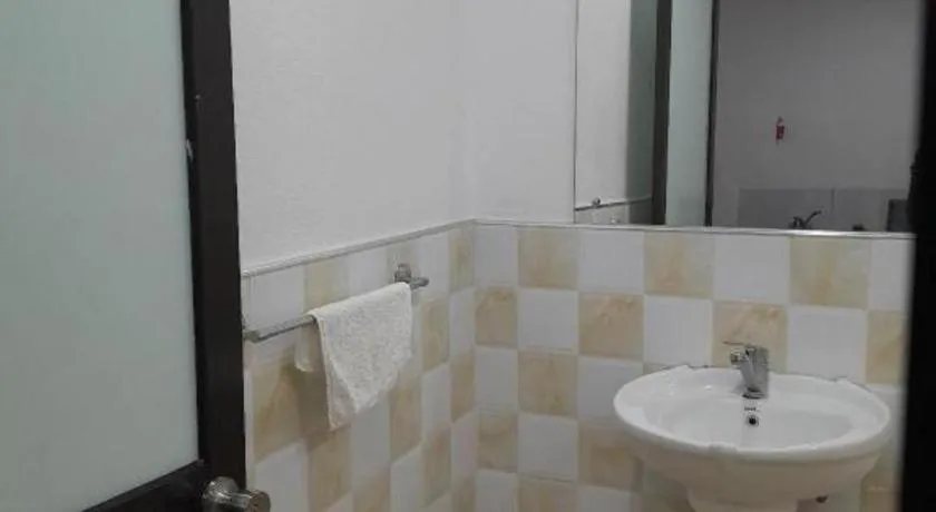 White Diamond Apartment