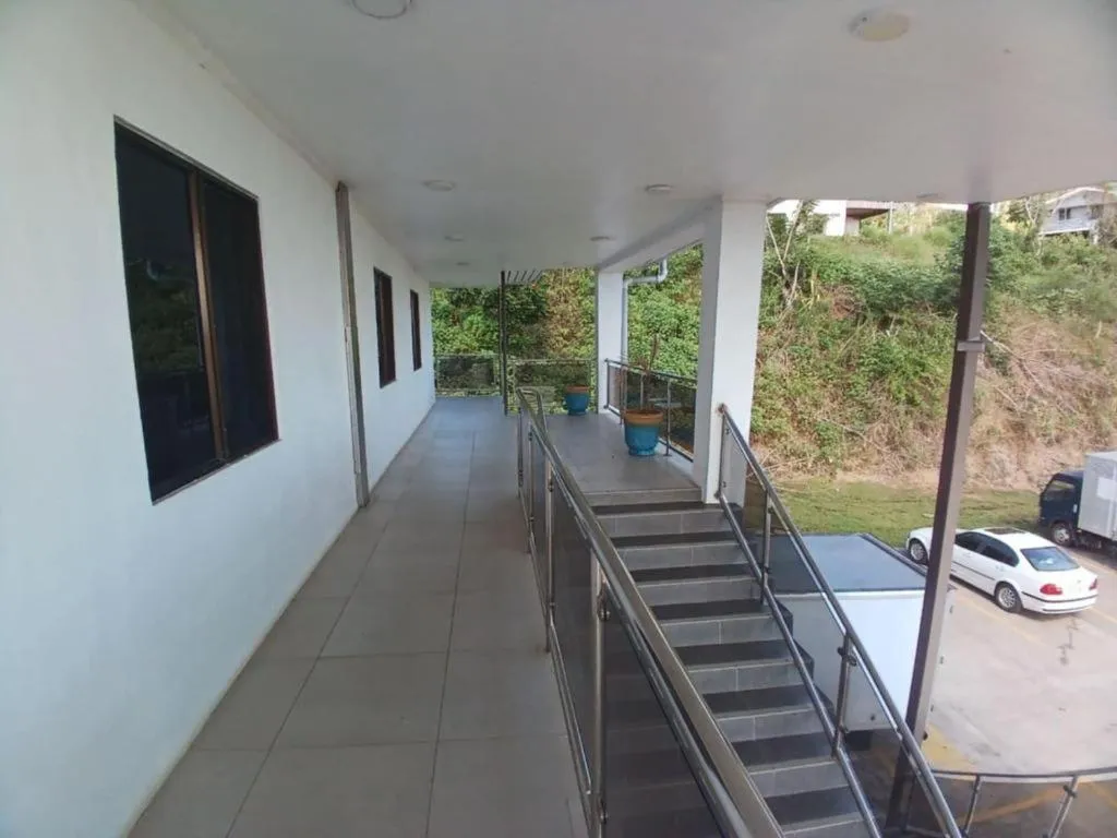 White Diamond Apartment