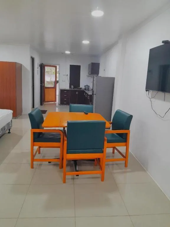 White Diamond Apartment