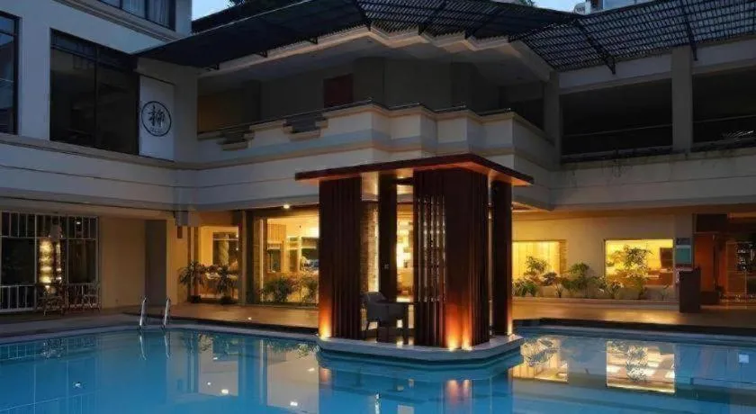 Bentani Hotel & Residence