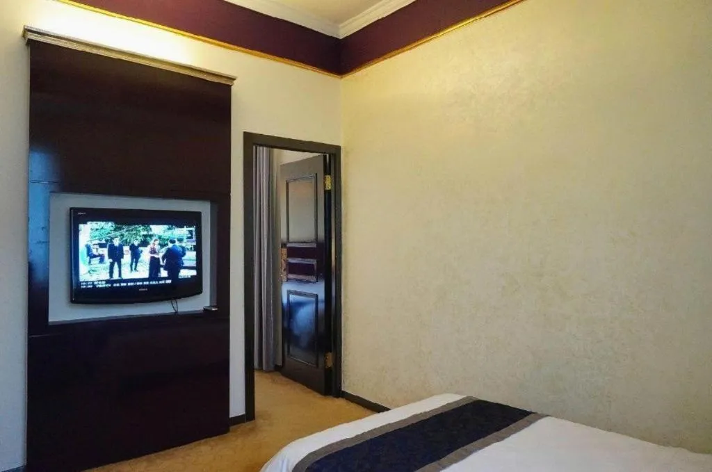 Bed in Guilin Sapphire hotel