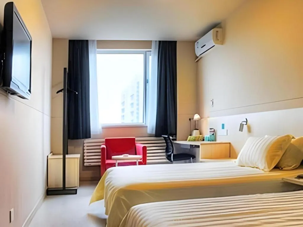 Bed in Jinjiang Inn Tianjin Changjiang Avenue