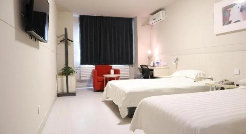 Bed in Jinjiang Inn Tianjin Changjiang Avenue