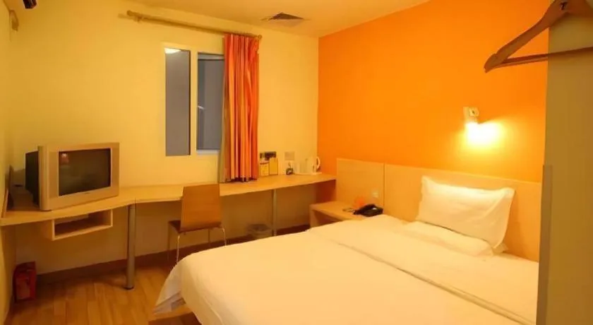 Bed in 7 Days Inn Guangrao Bus Station