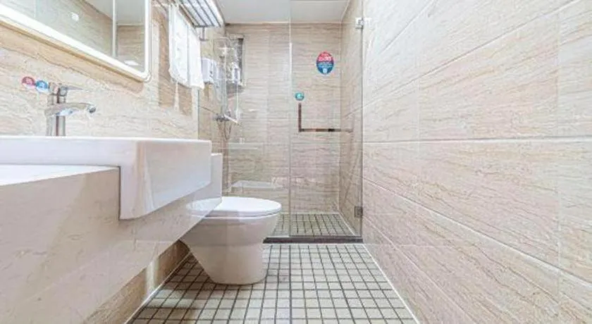 GreenTree Inn Geermu Walking Street Business Hotel