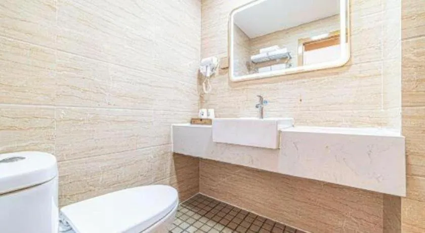 GreenTree Inn Geermu Walking Street Business Hotel