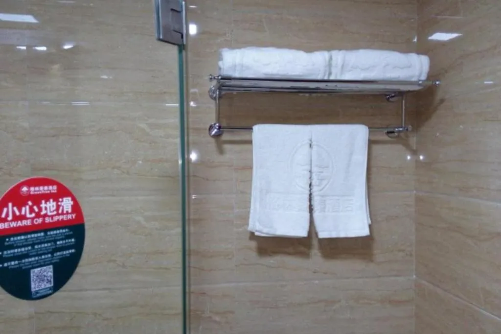 GreenTree Inn Geermu Walking Street Business Hotel