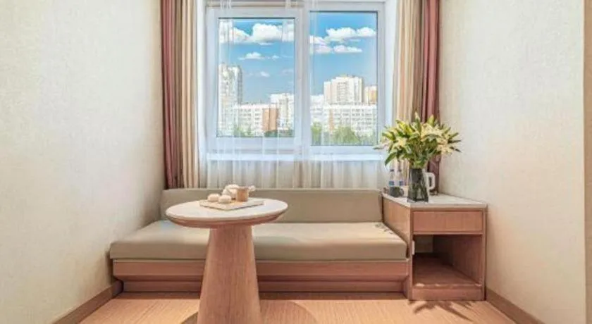 Bed in GreenTree Inn Geermu Walking Street Business Hotel