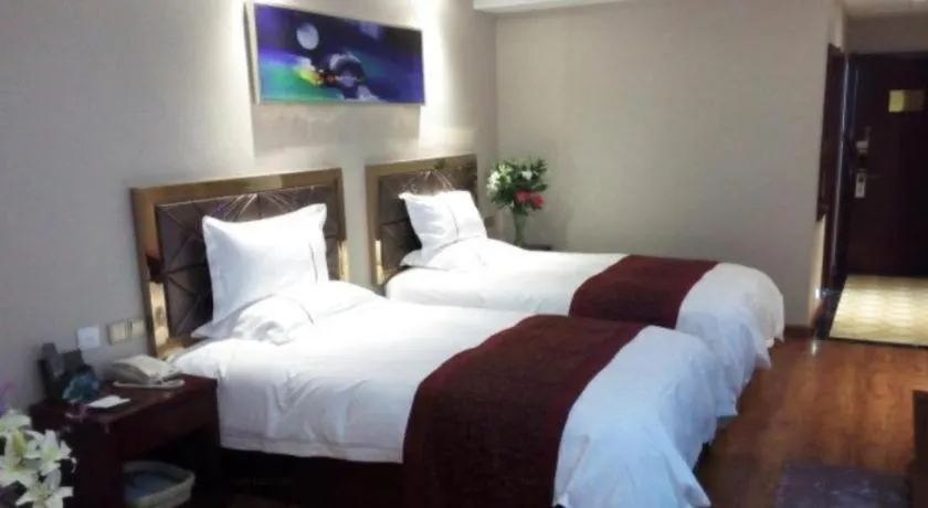 Bed in GreenTree Inn Geermu Walking Street Business Hotel