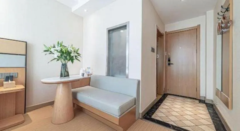 GreenTree Inn Geermu Walking Street Business Hotel