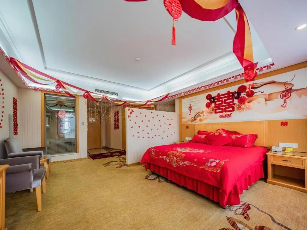 Bed in Vienna Hotel Chengdu Xinfan Furniture City