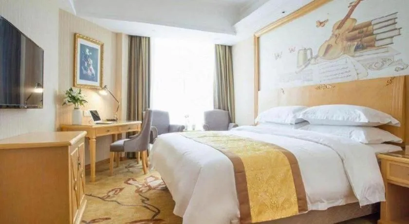 Bed in Vienna Hotel Chengdu Xinfan Furniture City