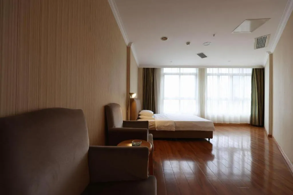 Bed in Vienna Hotel Chengdu Xinfan Furniture City