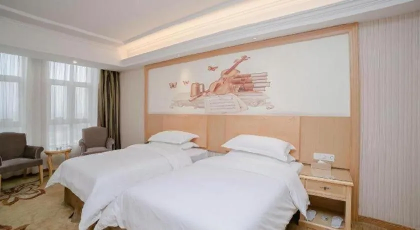 Bed in Vienna Hotel Chengdu Xinfan Furniture City