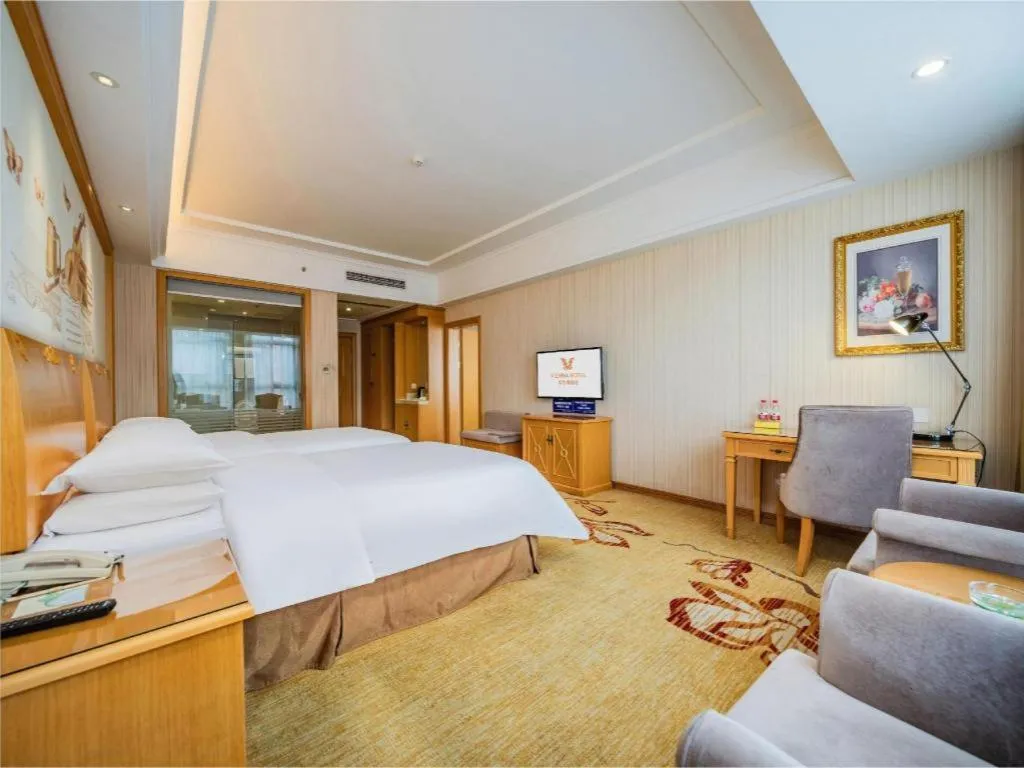 Bed in Vienna Hotel Chengdu Xinfan Furniture City