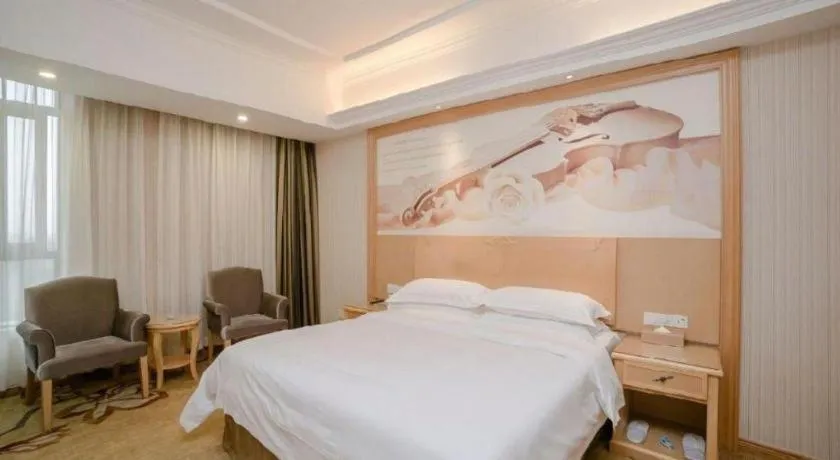 Bed in Vienna Hotel Chengdu Xinfan Furniture City