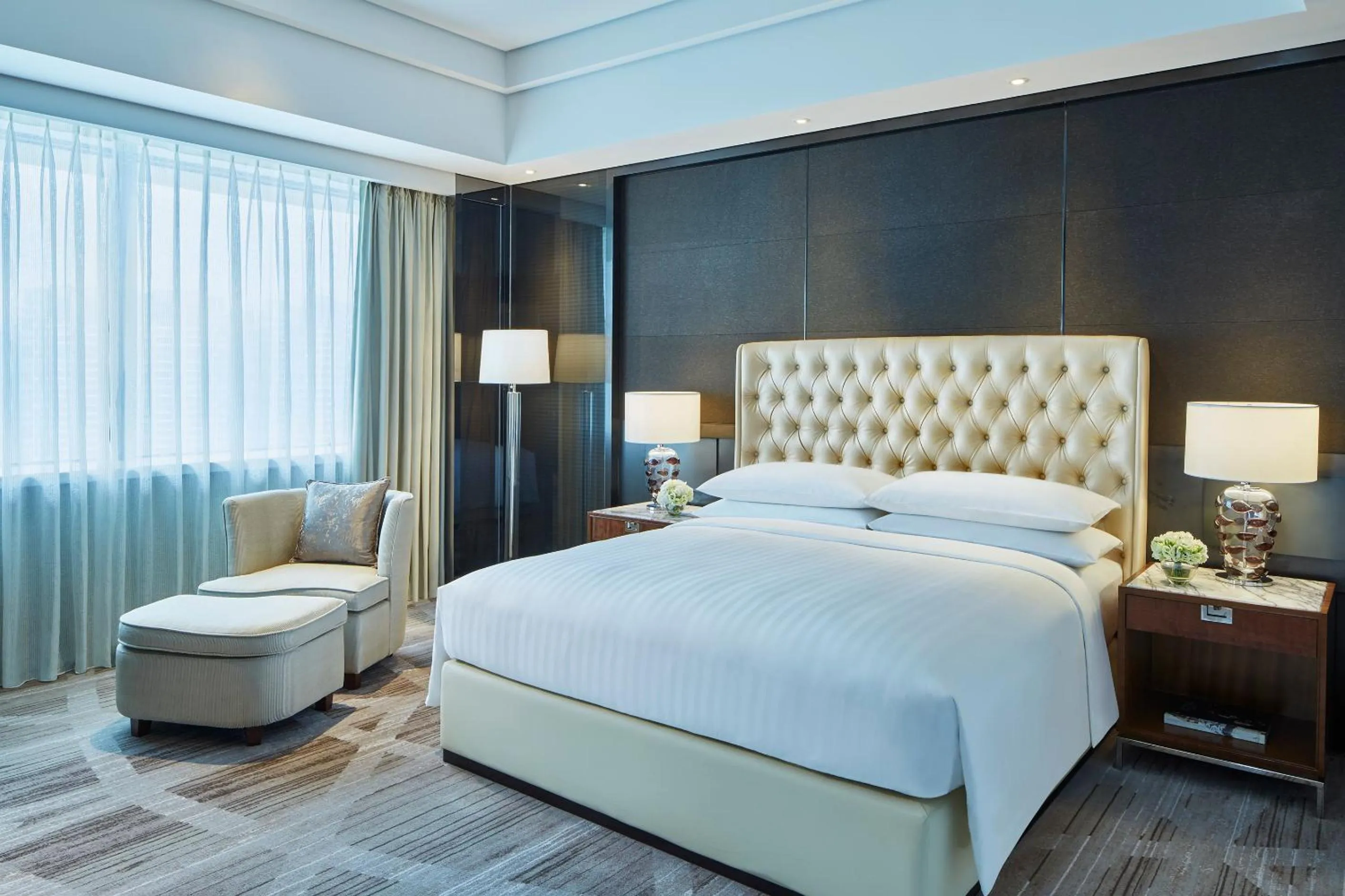 Photo of the whole room, Bed in Zhuzhou Marriott Hotel