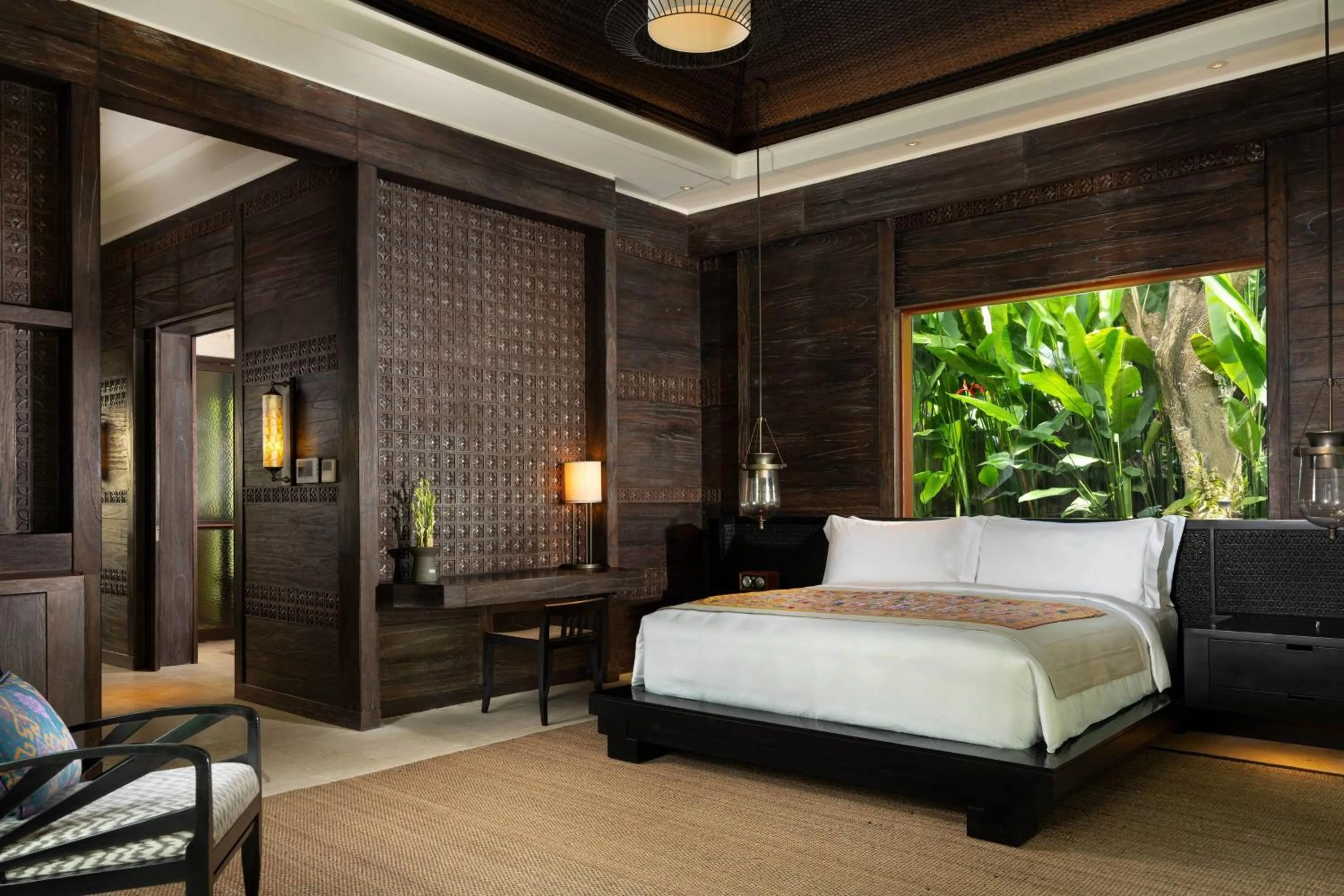 Swimming pool, Bed in Mandapa, a Ritz-Carlton Reserve
