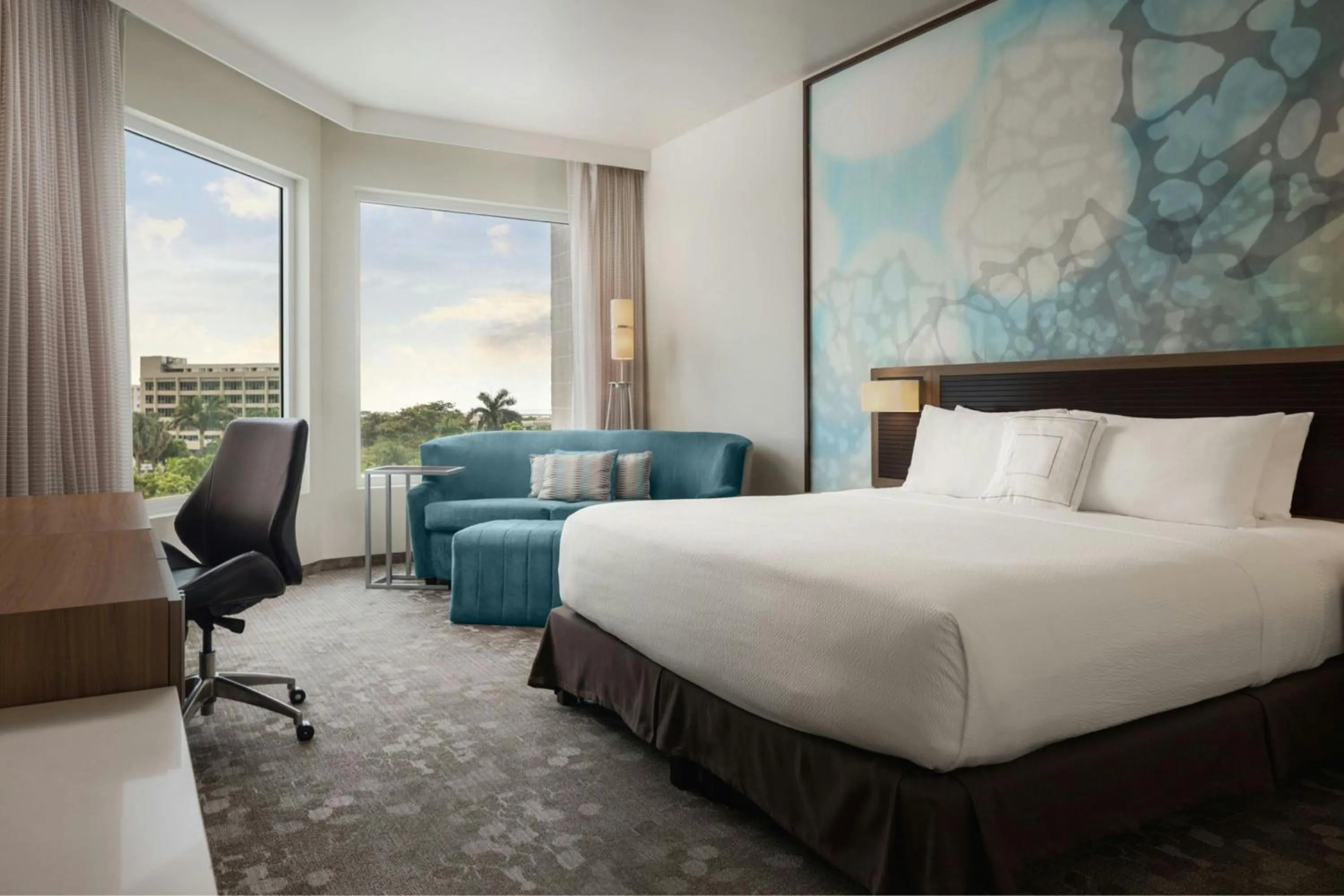 Photo of the whole room, Bed in Courtyard by Marriott Kingston, Jamaica