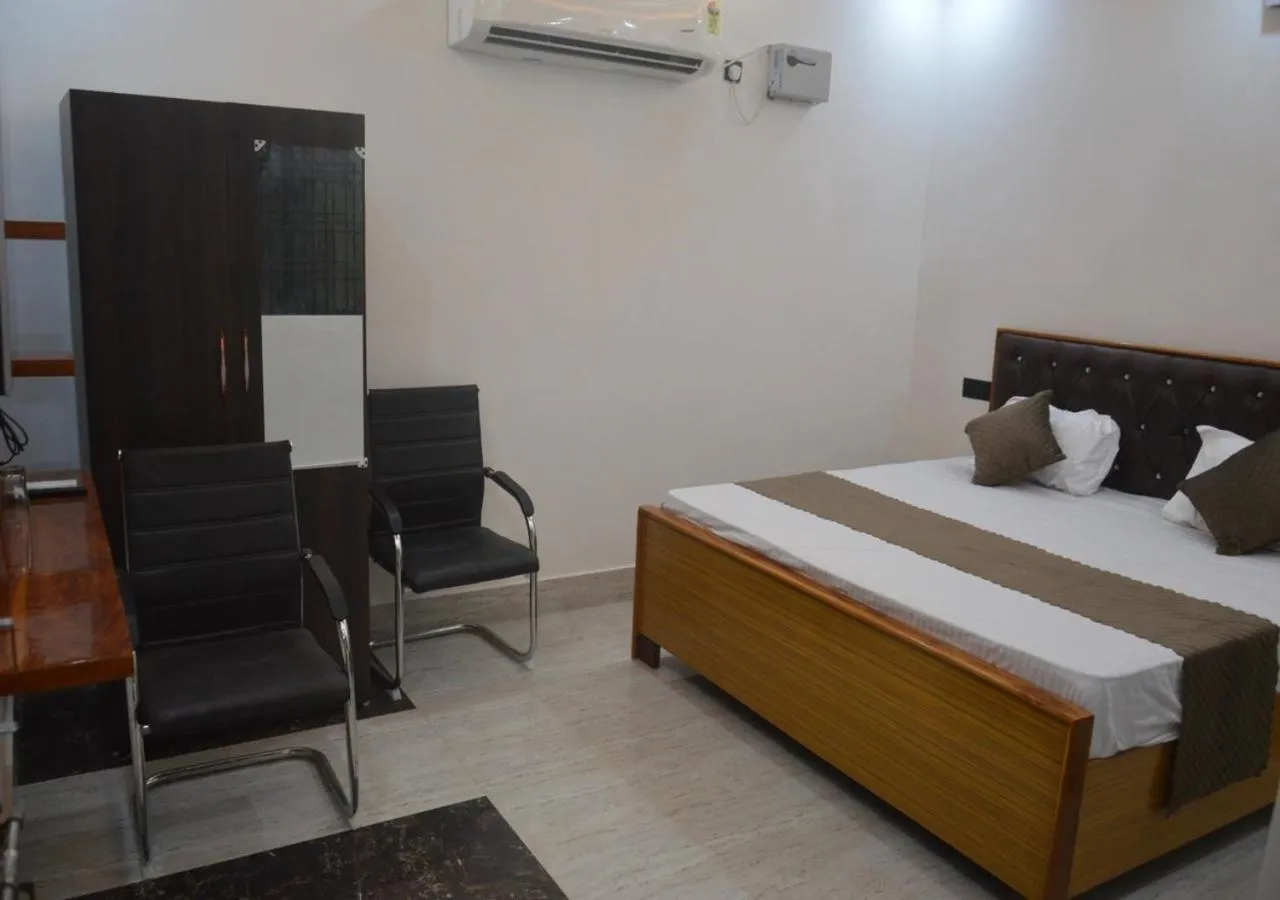 Bed in Mateshwari Palace