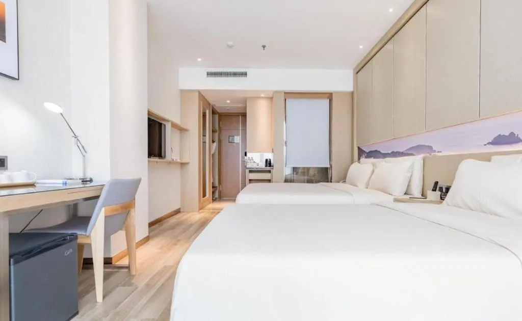 Bed in Atour Hotel Xiamen City Government Dongdu Passenger Transport Terminal