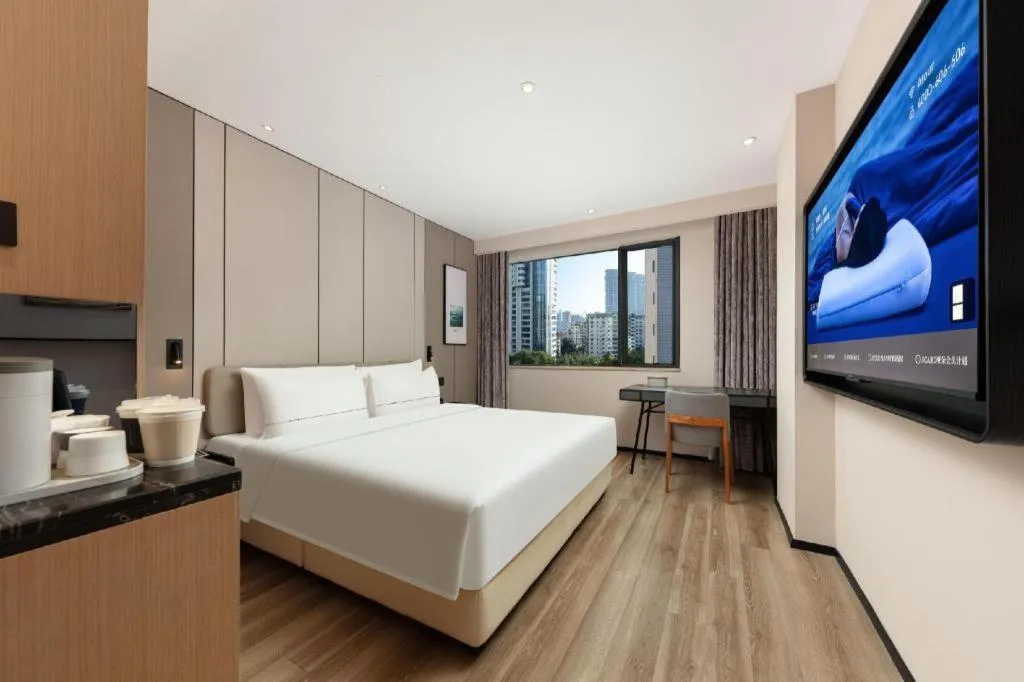 Bed in Atour Hotel Xiamen City Government Dongdu Passenger Transport Terminal