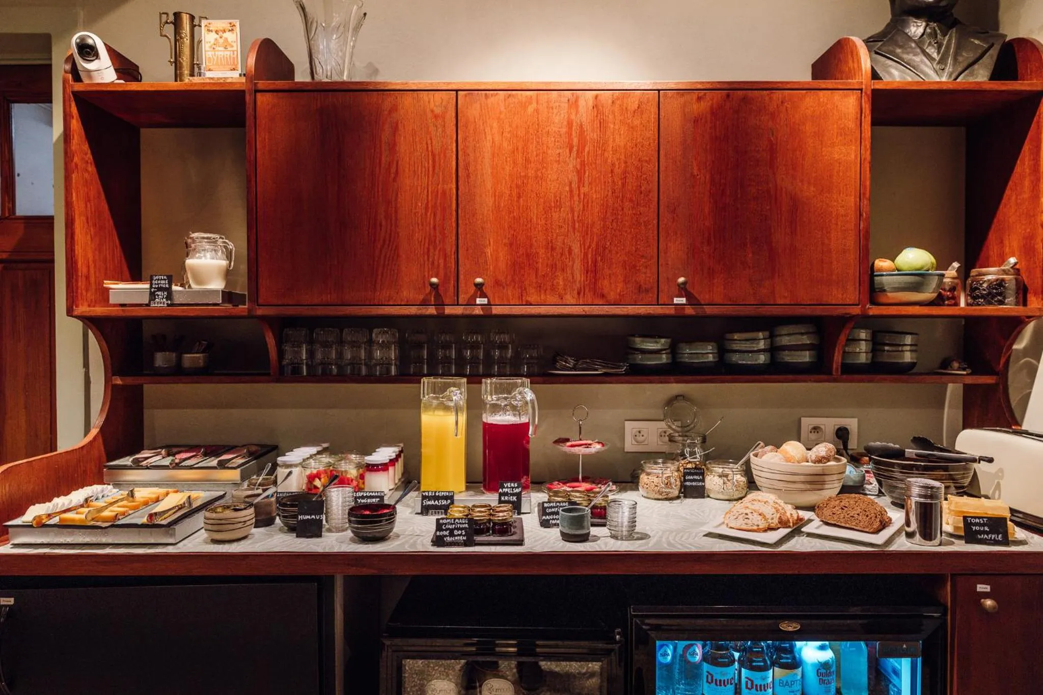 Breakfast in Aparthotel Acacia