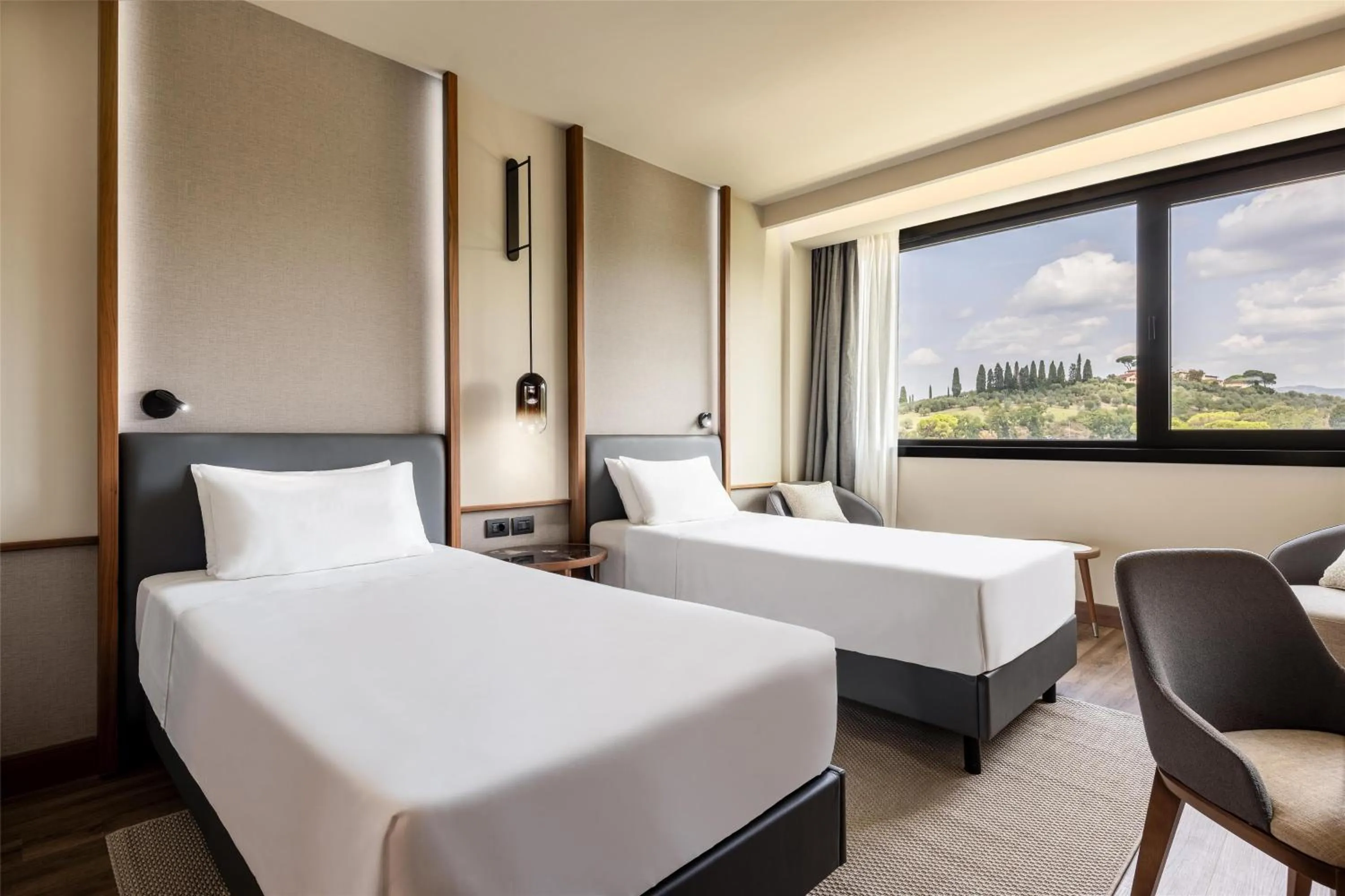 Bedroom, Bed in Radisson Blu Hotel, Florence