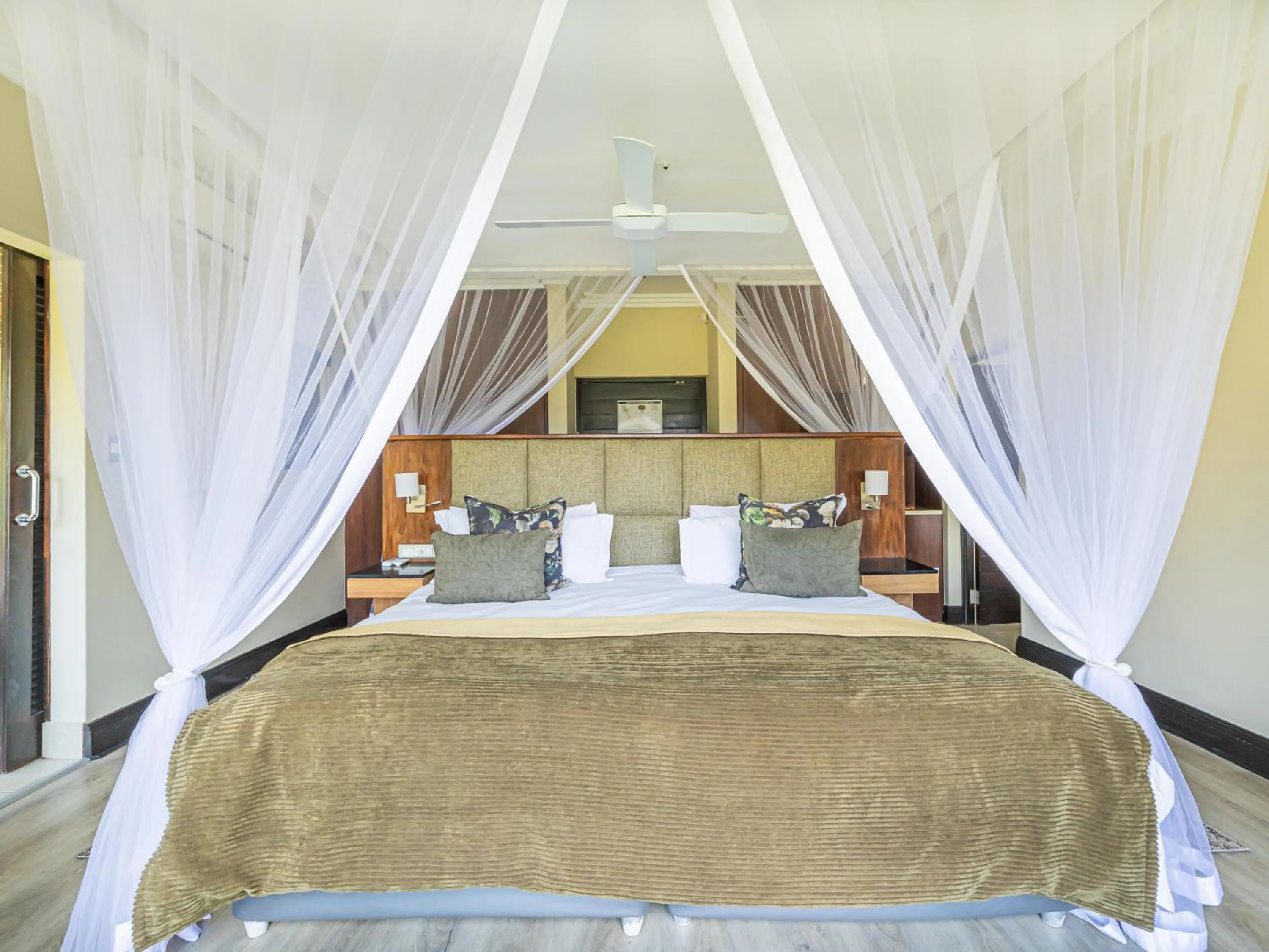 Bed in Shepherds Tree Game Reserve